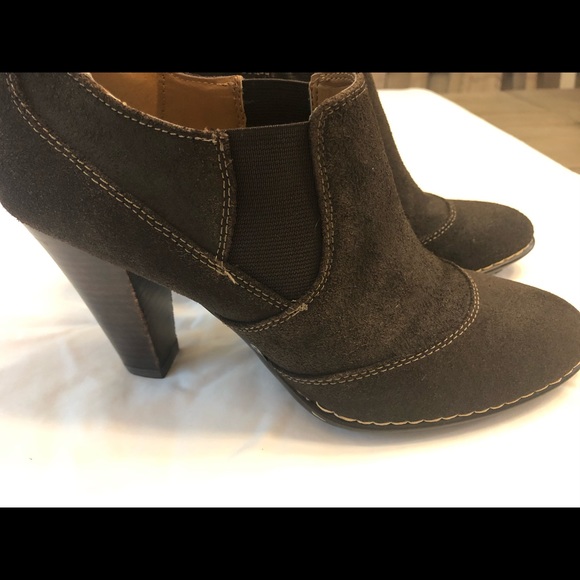 Sofft brown suede booties - Picture 8 of 8